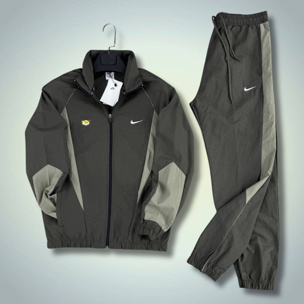 Nike TN мъжки шушляков спортен екип, тъмнозелен-маслинено зелен. Premium