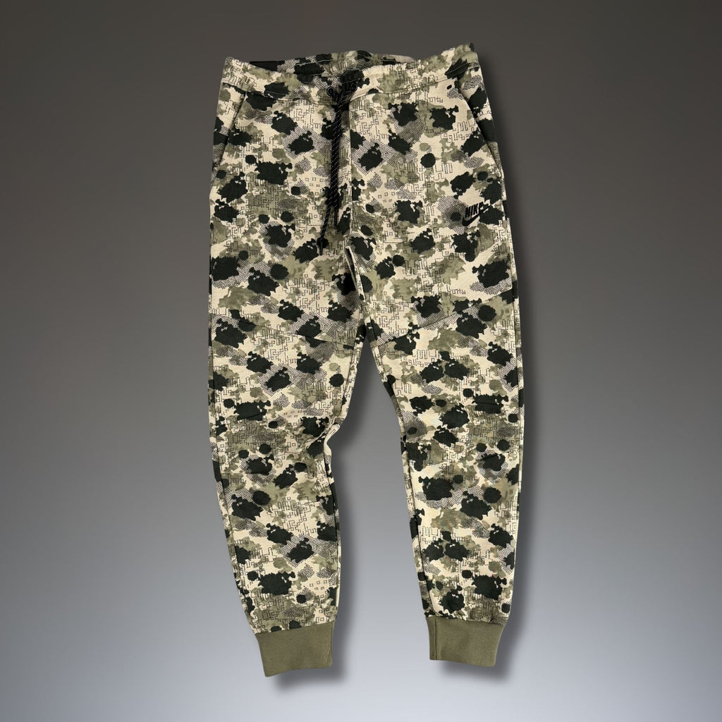 Nike Tech Fleece мъжко спортно долнище, камуфлажно. Premium качество