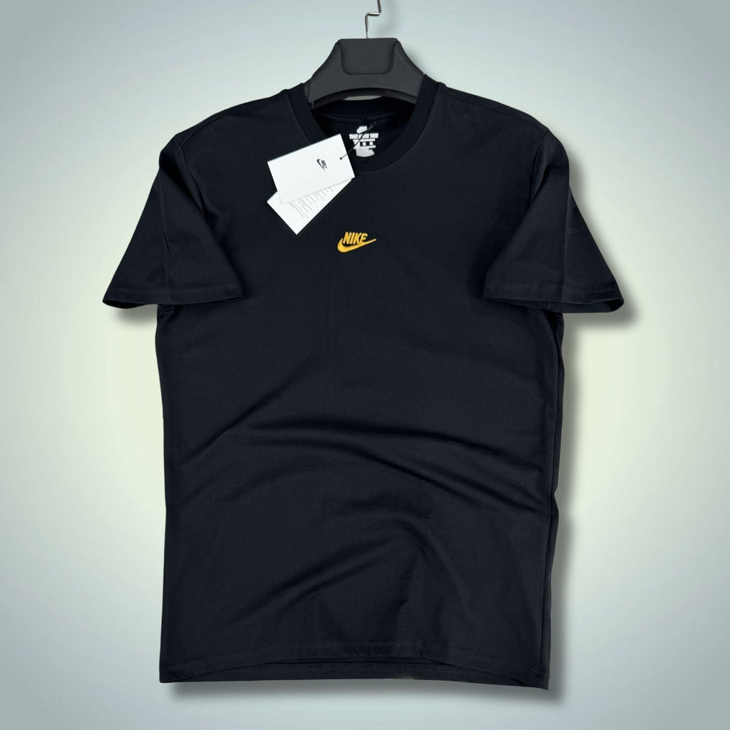 Мъжка черна класическа тениска Nike. Premium качество